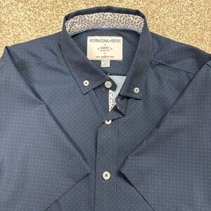 International Report Mens Navy Dotted S/S Button Down Shirt 4-Way Stretch Medium